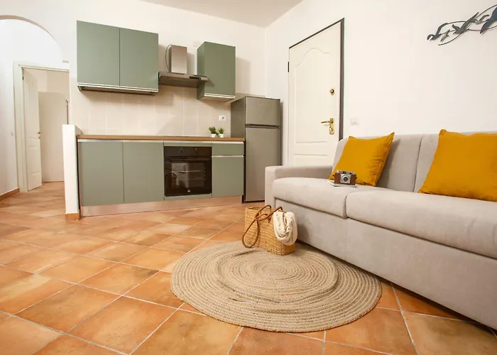 Appartement Leone Flat Iii 15' Palau, 30' Porto Cervo & Private Garden *