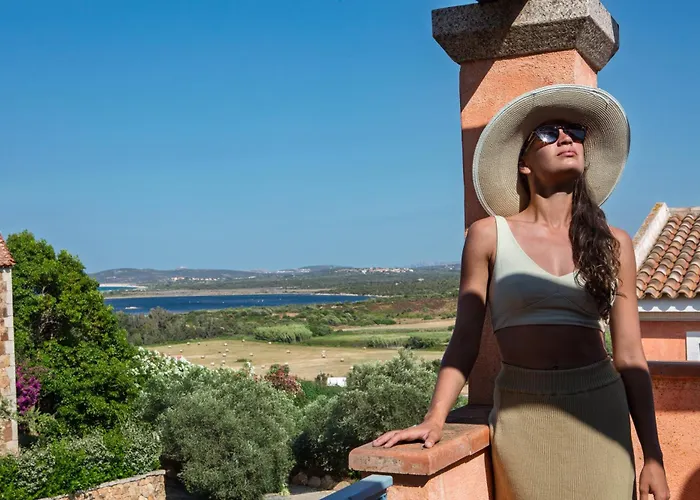 Leone Flat Iii 15' Palau, 30' Porto Cervo & Private Garden *